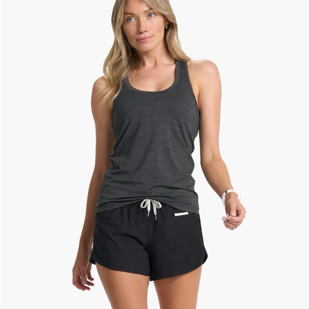 Vuori Lux Performance Tank charcoal heather large